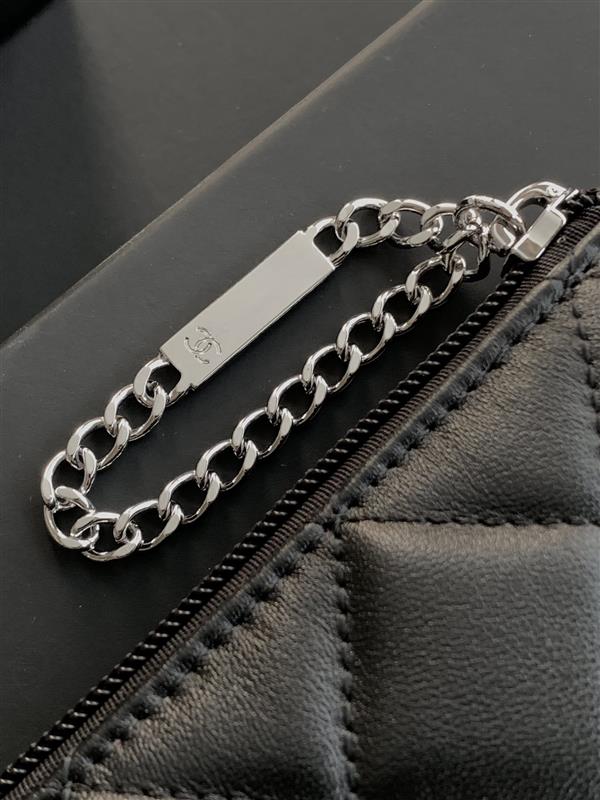 2026127215429708 280